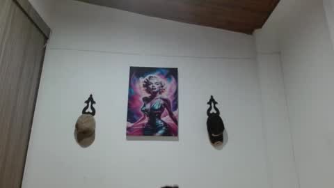 Snapshot of crystal_starx chatting on 04-20-26, 11:50 Crystal Blaze online show from 04-20-26, 11:50