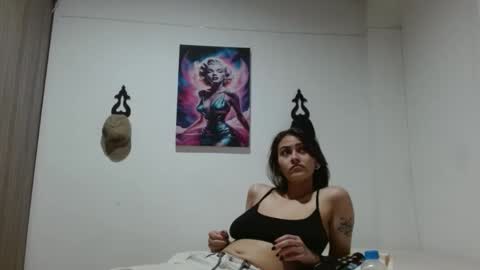 Snapshot of crystal_starx chatting on 04-21-26, 02:51 Crystal Blaze online show from 04-21-26, 02:51