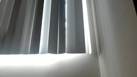 Snapshot of crystal_starx chatting on 06-11-26, 06:17 Crystal Blaze online show from 06-11-26, 06:17