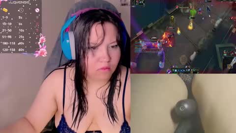 Snapshot of crystal_velvet01 chatting on 12-05-24, 03:48 crystal online show from 12-05-24, 03:48