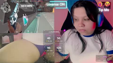 Snapshot of crystal_velvet01 chatting on 01-16-25, 04:28 crystal online show from 01-16-25, 04:28