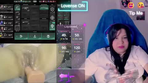 Snapshot of crystal_velvet01 chatting on 01-18-25, 06:03 crystal online show from 01-18-25, 06:03