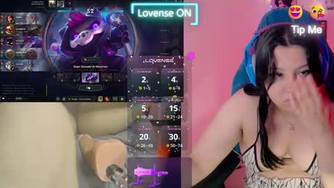 Snapshot of crystal_velvet01 chatting on 01-26-25, 09:29 crystal online show from 01-26-25, 09:29