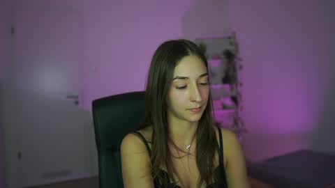 Crystalbrunette18 online show from 04-08-26, 06:19