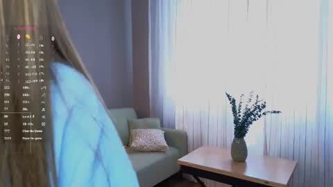 Snapshot of crystaldiva01 chatting on 06-15-26, 09:11 Diva online show from 06-15-26, 09:11