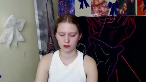 Stella online show from 03-11-26, 01:17