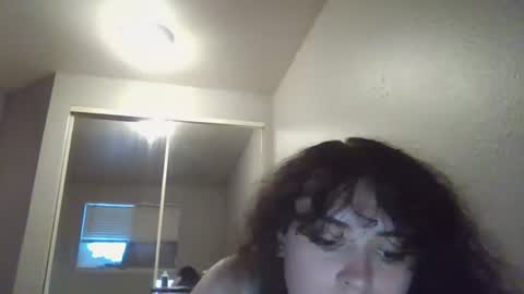 Snapshot of crystalhouse444 chatting on 07-10-26, 01:21 crystalhouse444 online show from 07-10-26, 01:21