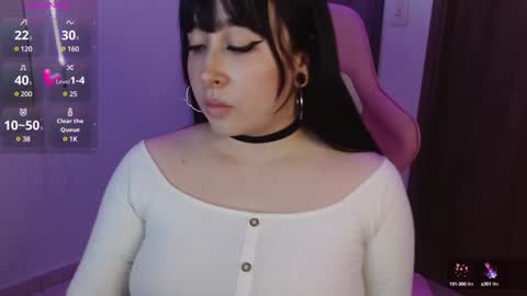 Snapshot of crystalitesq chatting on 01-31-25, 11:24 Olivia online show from 01-31-25, 11:24