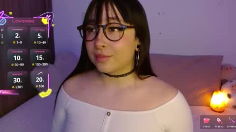 Snapshot of crystalitesq chatting on 10-01-25, 01:33 Olivia online show from 10-01-25, 01:33