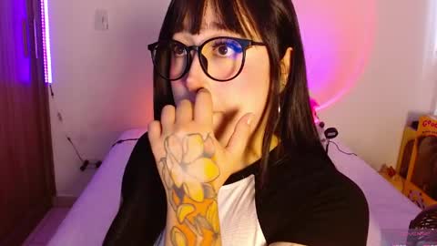 Olivia  online show from 03-27-26, 01:11