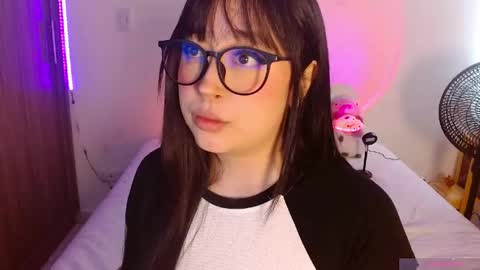 Olivia  online show from 06-04-26, 01:28
