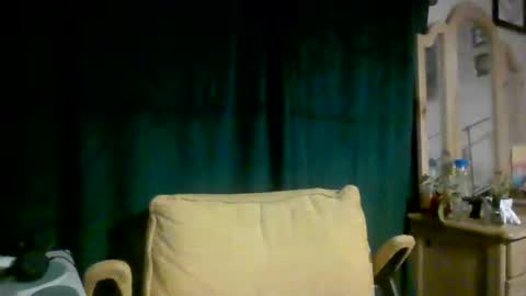 Herekittykitty69 online show from 03-19-26, 01:48