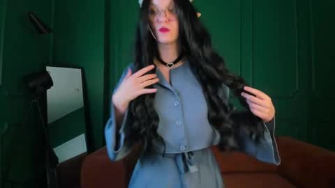 Snapshot of crystallglow chatting on 02-05-26, 10:03 Kitty online show from 02-05-26, 10:03