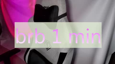 Snapshot of crystallkris chatting on 01-08-25, 11:52 Kristina online show from 01-08-25, 11:52