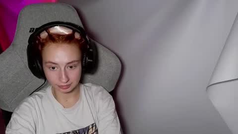 Snapshot of crystallkris chatting on 01-11-25, 12:55 Kristina online show from 01-11-25, 12:55