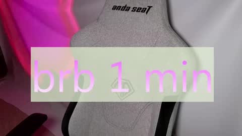 Snapshot of crystallkris chatting on 01-11-25, 04:06 Kristina online show from 01-11-25, 04:06