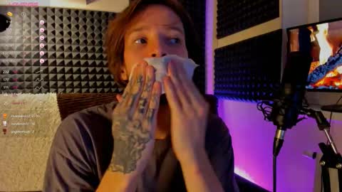 Snapshot of crystallora chatting on 12-07-24, 12:30 Crys online show from 12-07-24, 12:30