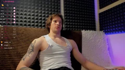 Snapshot of crystallora chatting on 12-11-24, 12:44 Crys online show from 12-11-24, 12:44