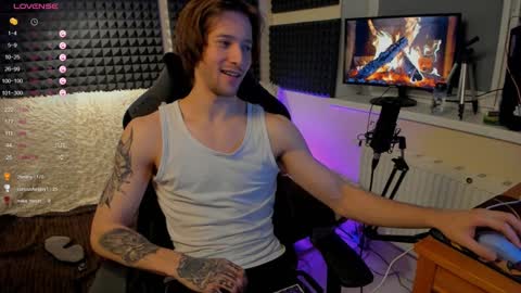 Snapshot of crystallora chatting on 12-16-24, 12:26 Crys online show from 12-16-24, 12:26