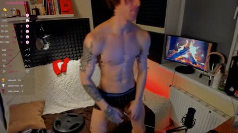 Snapshot of crystallora chatting on 12-19-24, 02:01 Crys online show from 12-19-24, 02:01