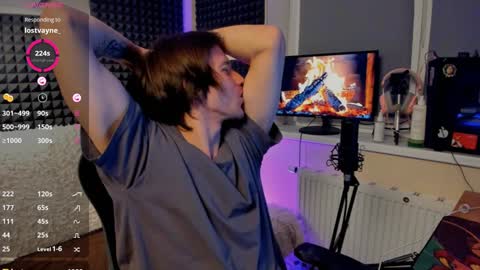 Snapshot of crystallora chatting on 12-19-24, 10:53 Crys online show from 12-19-24, 10:53