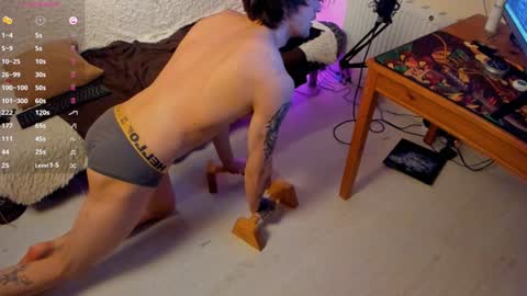 Snapshot of crystallora chatting on 12-24-24, 02:21 Crys online show from 12-24-24, 02:21