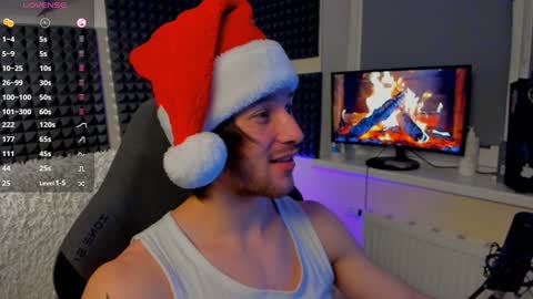 Snapshot of crystallora chatting on 12-31-24, 08:34 Crys online show from 12-31-24, 08:34