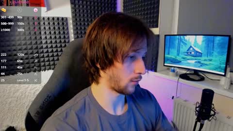 Snapshot of crystallora chatting on 01-04-25, 02:35 Crys online show from 01-04-25, 02:35