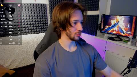 Snapshot of crystallora chatting on 01-21-25, 09:15 Crys online show from 01-21-25, 09:15