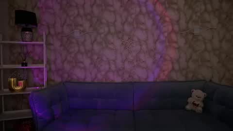 crystallpaws_ online show from 04-12-26, 05:45