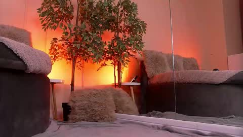 crystallred online show from 11-13-25, 05:50