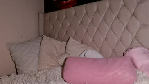 MissCrystal online show from 06-23-26, 12:19