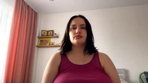 Snapshot of crystatragesser chatting on 06-23-26, 02:04 Bett online show from 06-23-26, 02:04