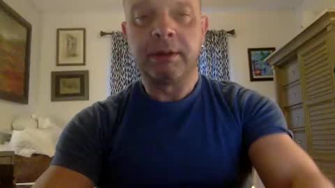 Snapshot of csani000 chatting on 02-09-26, 02:21 Chencho online show from 02-09-26, 02:21