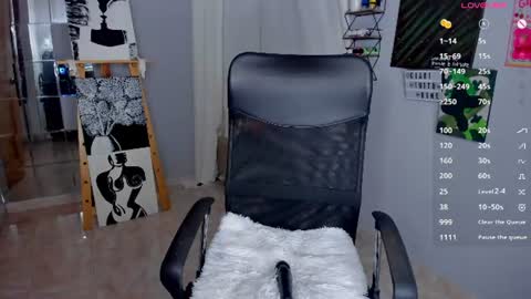 Snapshot of cuarzox chatting on 06-22-26, 03:19 Rouse My birthday will be very soon dont forget it 26 june 1200am Colombia hour online show from 06-22-26, 03:19