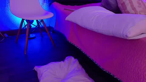 Snapshot of cuckoldlover69_ chatting on 02-28-25, 09:25 cuckoldlover69_ online show from 02-28-25, 09:25