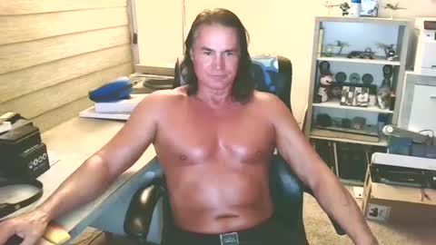 Yup... kinda old but Stop in and say hello online show from 09-13-25, 05:18