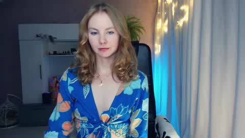 Snapshot of cuddle_kitten chatting on 12-18-24, 02:28 Alexia online show from 12-18-24, 02:28