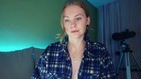 Snapshot of cuddle_kitten chatting on 01-15-25, 02:35 Alexia online show from 01-15-25, 02:35