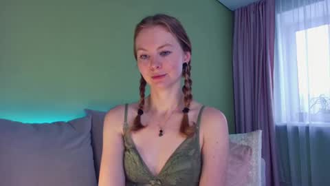 Snapshot of cuddle_kitten chatting on 02-04-25, 06:46 Alexia online show from 02-04-25, 06:46