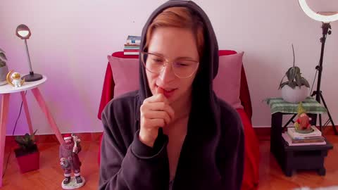 Leonela online show from 12-24-24, 03:26