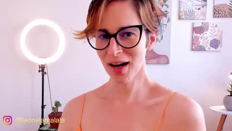 Leonela online show from 09-14-25, 07:35