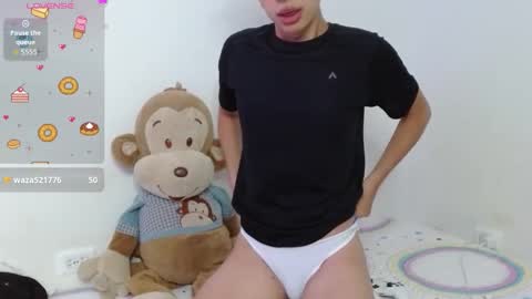 Cuddly online show from 11-22-25, 04:55