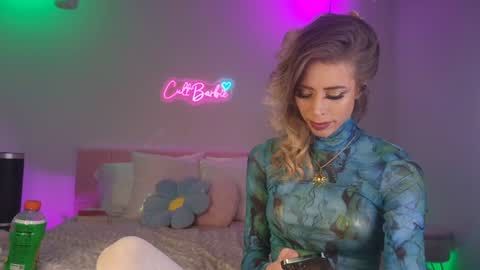 Snapshot of cult_barbie93 chatting on 07-11-26, 05:10 Cult Barbie online show from 07-11-26, 05:10