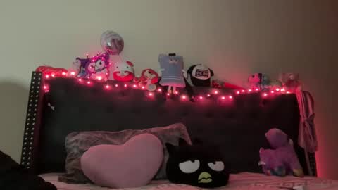 Snapshot of cum2charmxx chatting on 10-14-25, 08:48 cum2charmxx online show from 10-14-25, 08:48