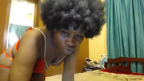 Cammy online show from 10-11-25, 04:16