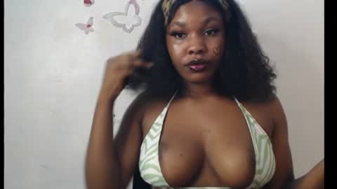 Snapshot of cum_ebony_xxxpetit chatting on 07-02-26, 01:05 Teeha online show from 07-02-26, 01:05