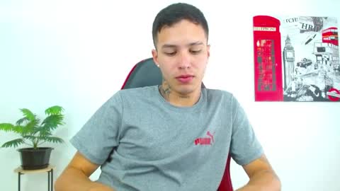 cumandres online show from 04-10-26, 02:44