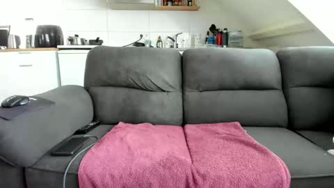 Snapshot of cumeatingboy88 chatting on 09-14-25, 12:48 MaskedMasturbator online show from 09-14-25, 12:48