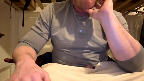 Snapshot of cumfacialxxx chatting on 01-31-25, 08:22 cumfacialxxx online show from 01-31-25, 08:22